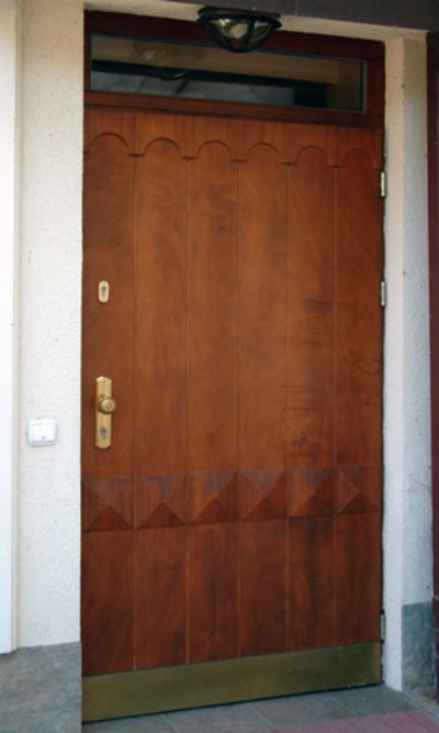 Entrance Wooden Doors - Uniwindows.co.uk